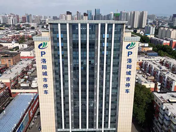 High-rise Buildings:  Benefits of Using a Steel Structure