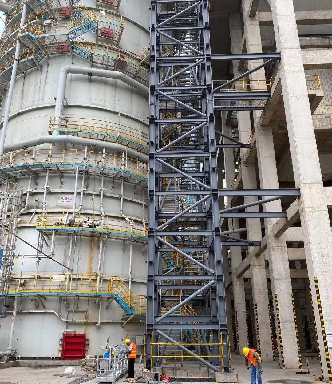 Как обеспечить точность и безопасность при проектировании стальных конструкций для сложных энергетических проектов