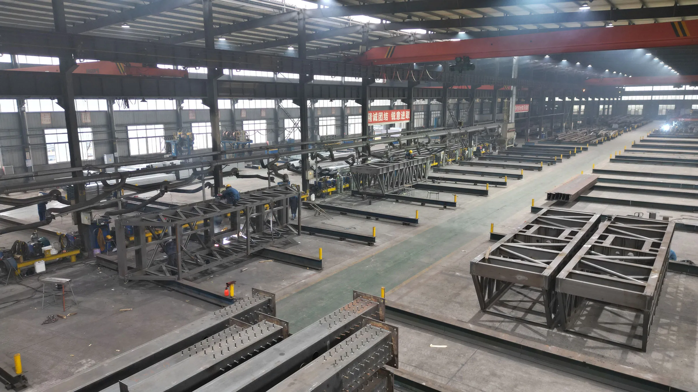 Designing Steel Structures for Heavy Equipment Support in Petrochemical and Energy Projects